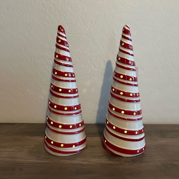 NEW Sleigh Hill Twisted Peppermint Red & White LED Light Up Christmas Tree Decor - Picture 7 of 14
